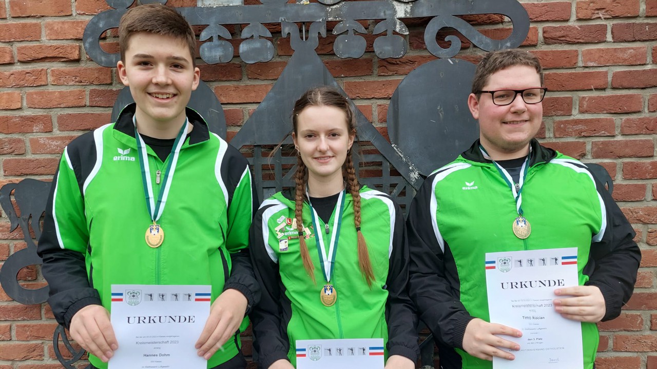 (v.l.n.r.) Hannes Dohm, Hannah Ehlers und Timo Kocian