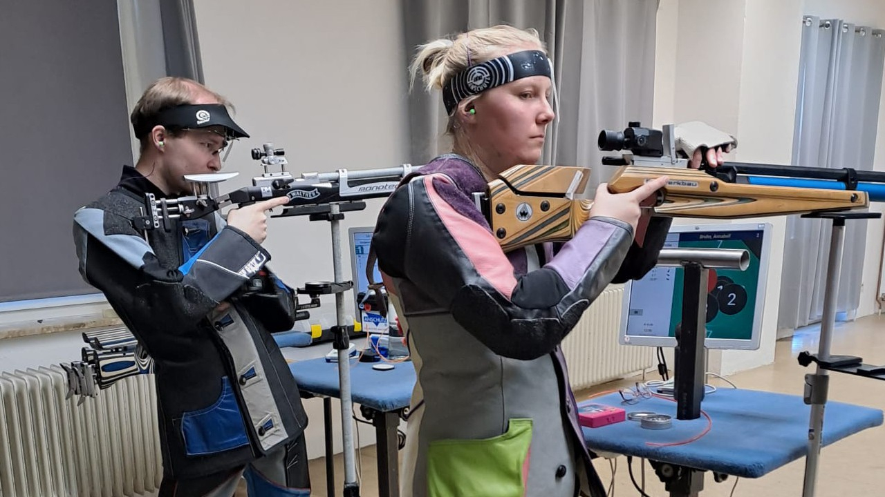 Florian Jeger gegen Annabell Bruhn