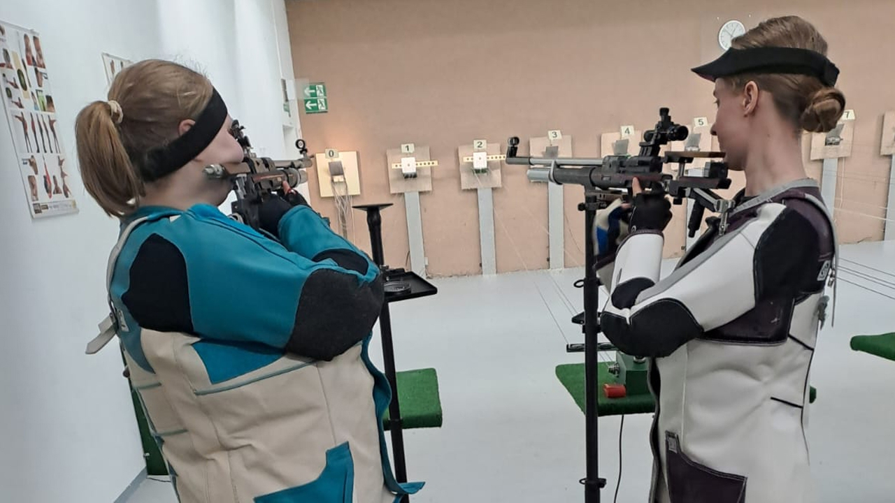 Natalie Sevke im Stechen gegen Stina Gudlowski